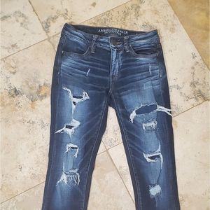 American Eagle Distressed 
Jegging/Jeans